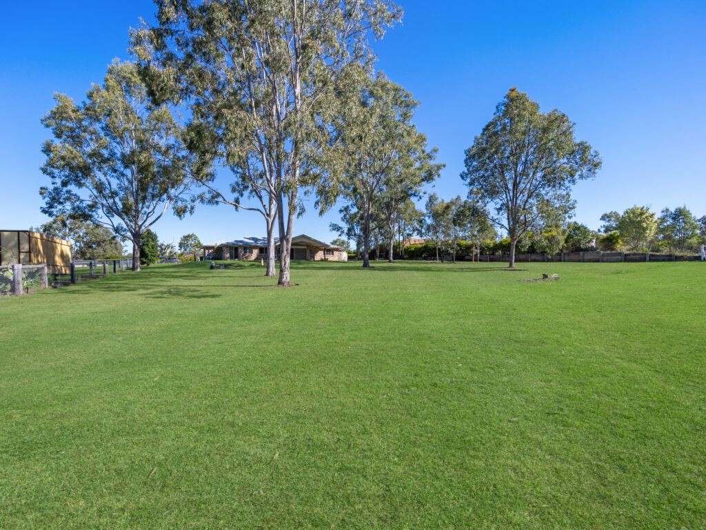 55 Stephenson Crescent, Kensington Grove, QLD 4341