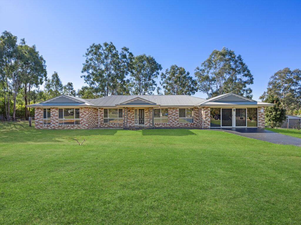 55 Stephenson Crescent, Kensington Grove, QLD 4341