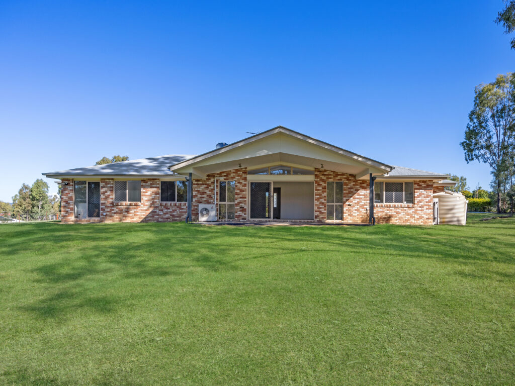 55 Stephenson Crescent, Kensington Grove, QLD 4341