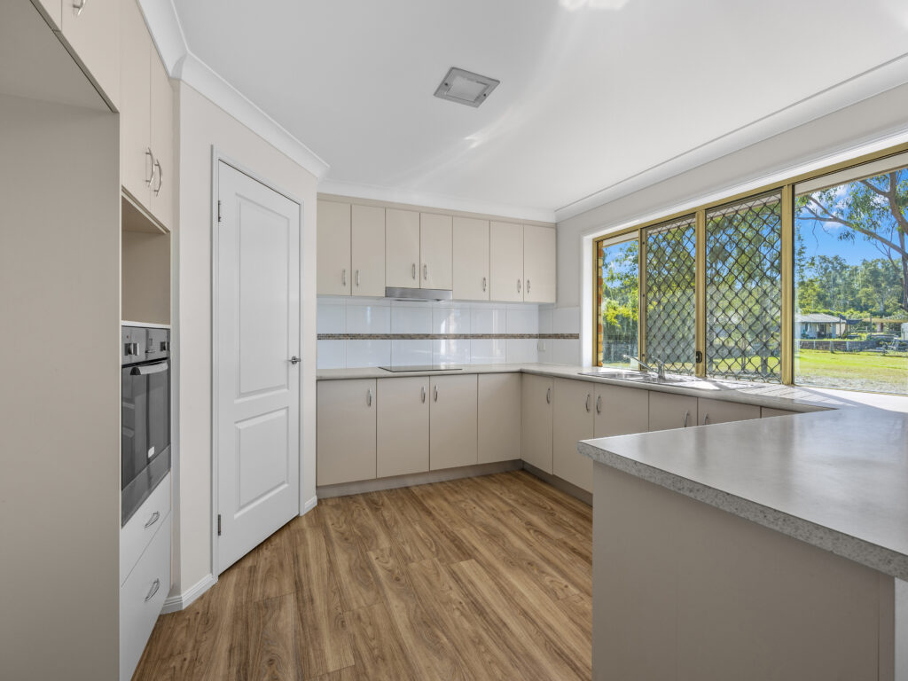 55 Stephenson Crescent, Kensington Grove, QLD 4341