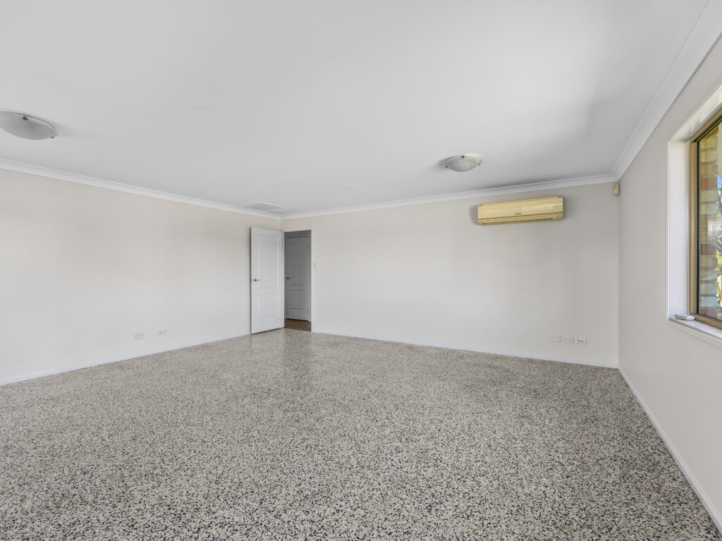 55 Stephenson Crescent, Kensington Grove, QLD 4341
