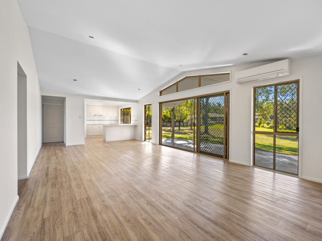 55 Stephenson Crescent, Kensington Grove, QLD 4341