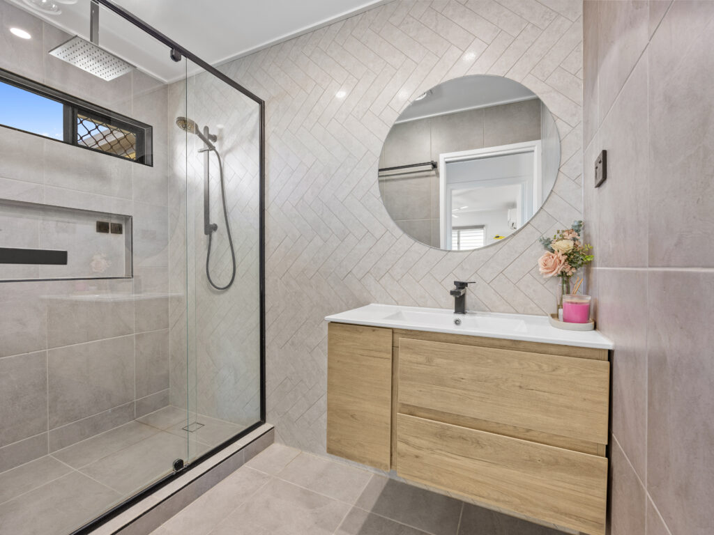 24 Trudy Street, Raceview, QLD 4305