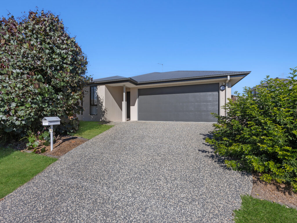 15 Daniell Close, Ripley, QLD 4306