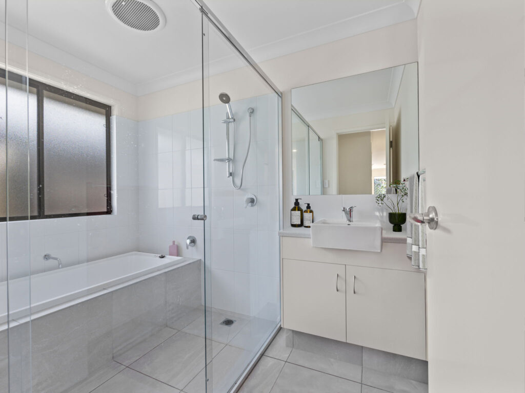 15 Daniell Close, Ripley, QLD 4306