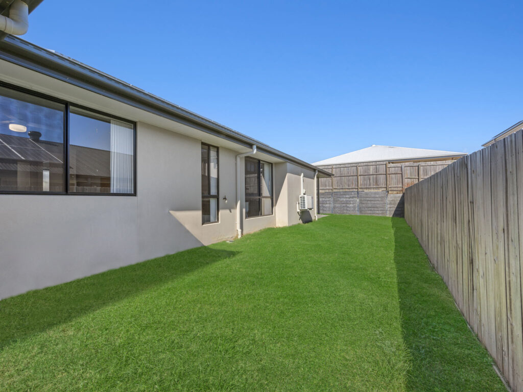 15 Daniell Close, Ripley, QLD 4306