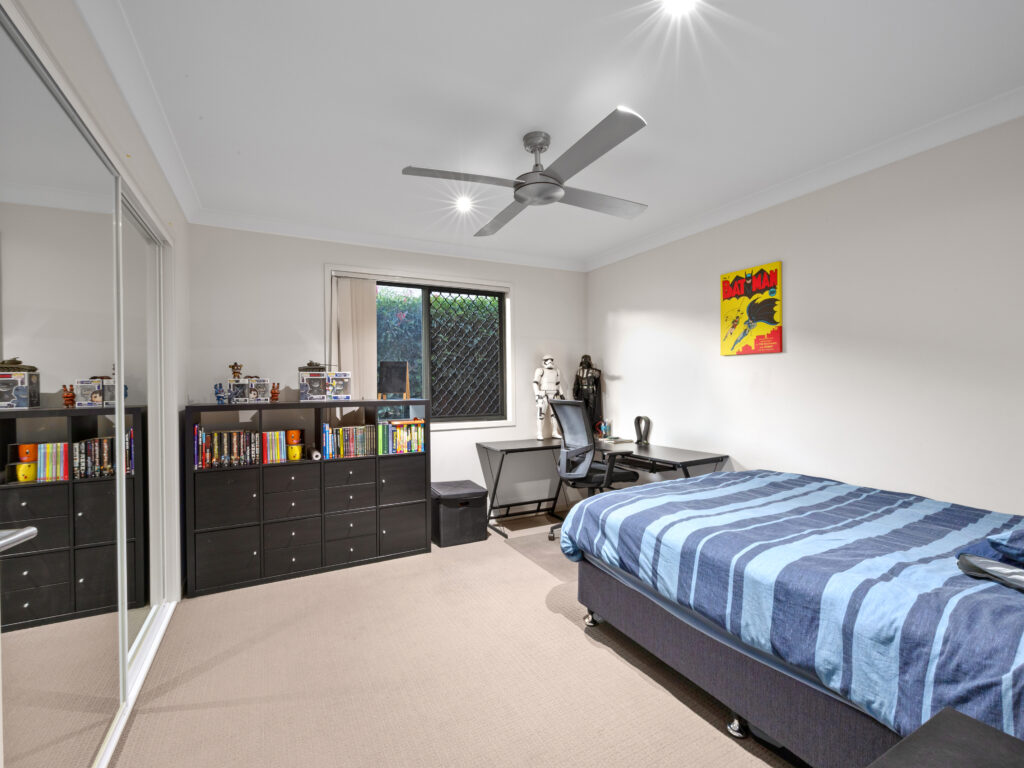 1 Sirmione Court, Raceview, QLD 4305