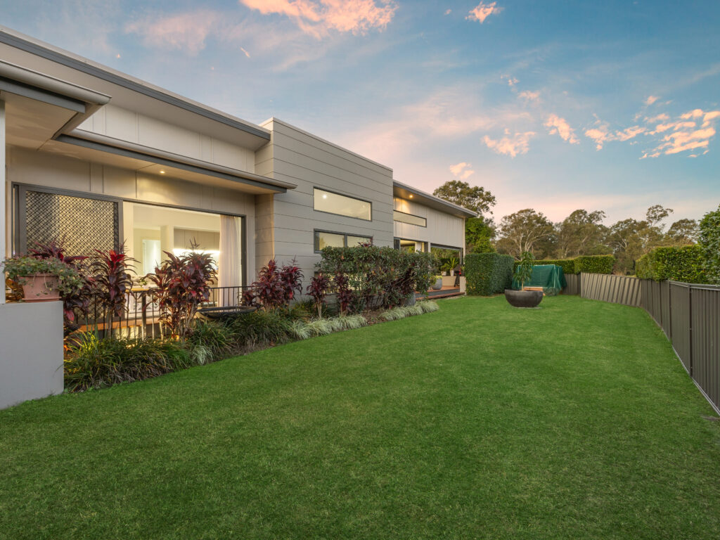1 Sirmione Court, Raceview, QLD 4305