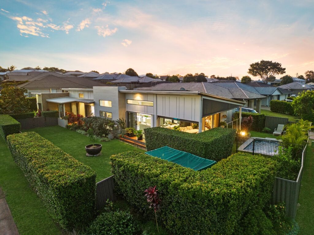 1 Sirmione Court, Raceview, QLD 4305