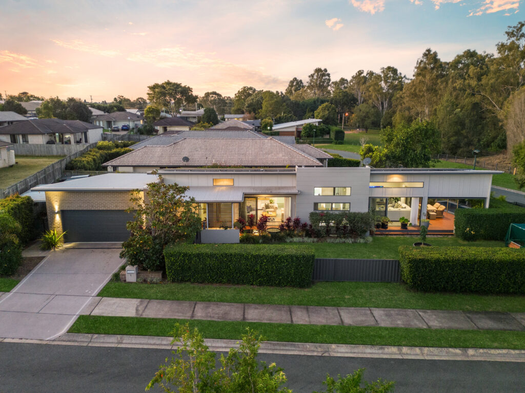 1 Sirmione Court, Raceview, QLD 4305
