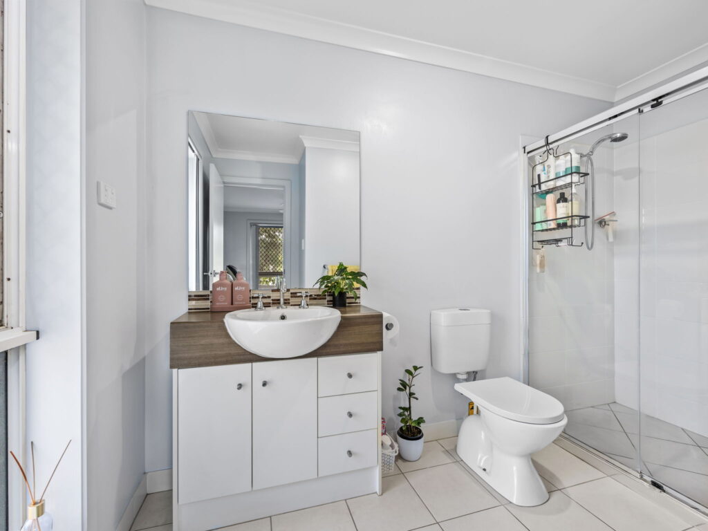 1/59 Ballow Crescent, Redbank Plains, QLD 4301