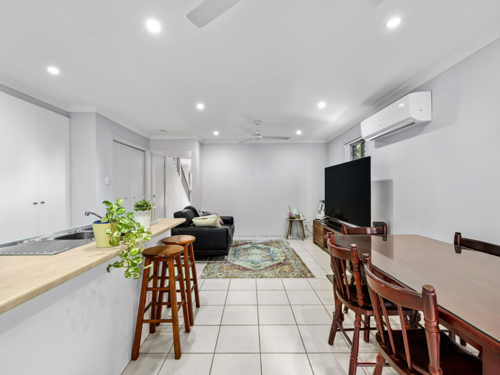 1/59 Ballow Crescent, Redbank Plains, QLD 4301