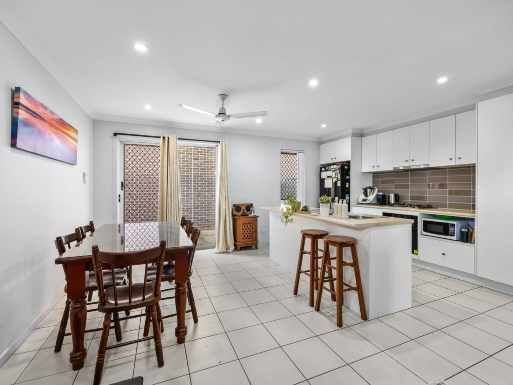 1/59 Ballow Crescent, Redbank Plains, QLD 4301