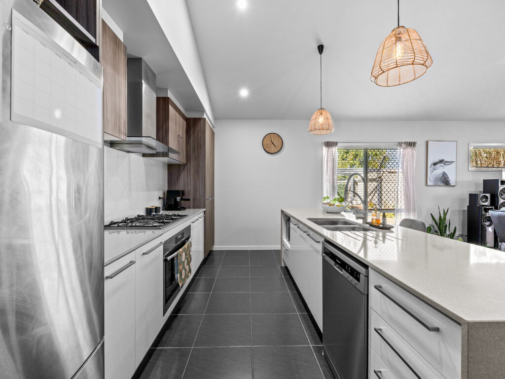 2 Creekstone Avenue, Redbank Plains, QLD 4301
