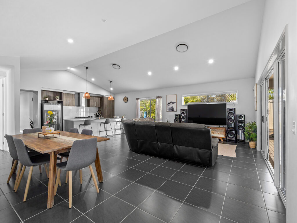 2 Creekstone Avenue, Redbank Plains, QLD 4301