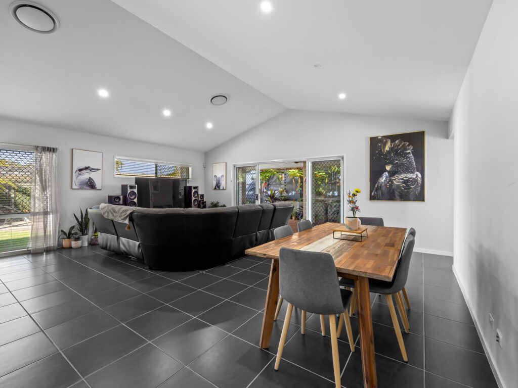 2 Creekstone Avenue, Redbank Plains, QLD 4301