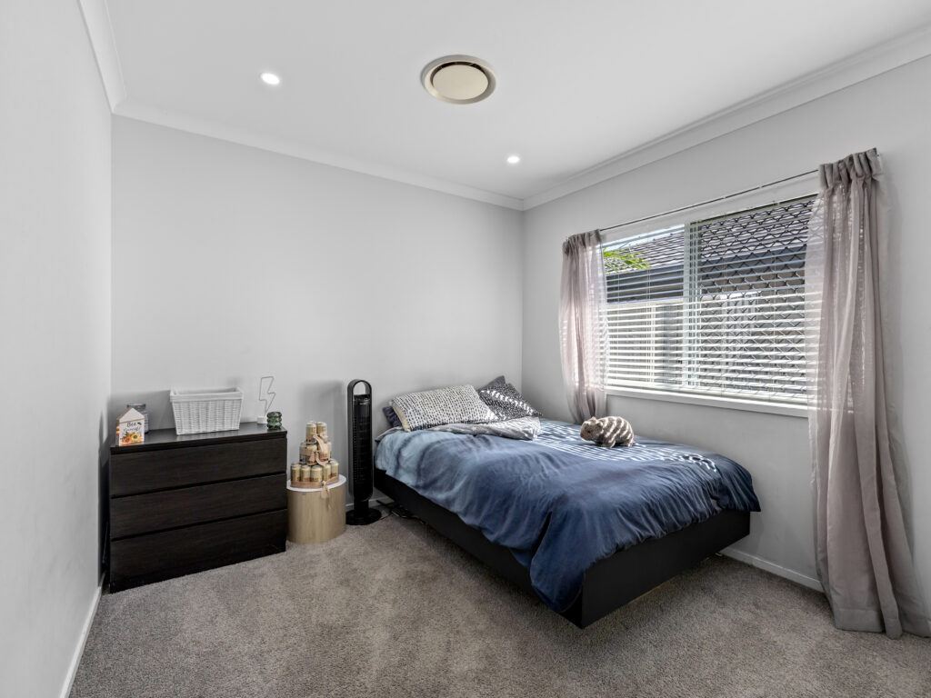 2 Creekstone Avenue, Redbank Plains, QLD 4301
