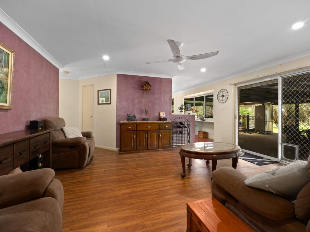 513 Middle Road, Greenbank, QLD 4124