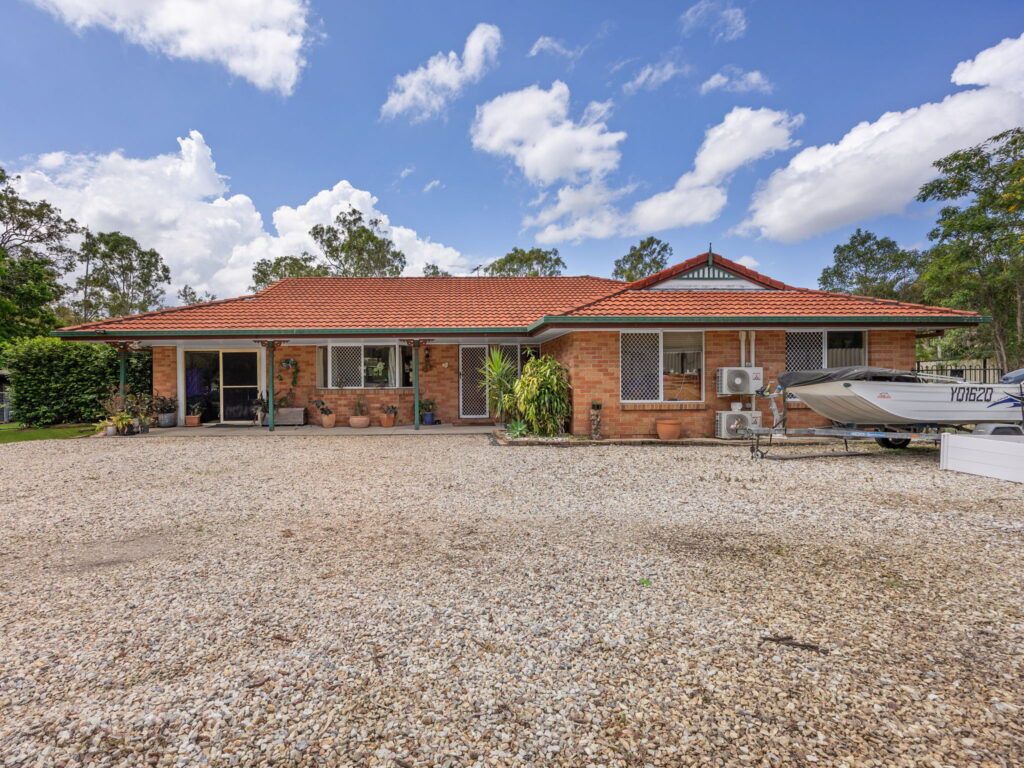 513 Middle Road, Greenbank, QLD 4124