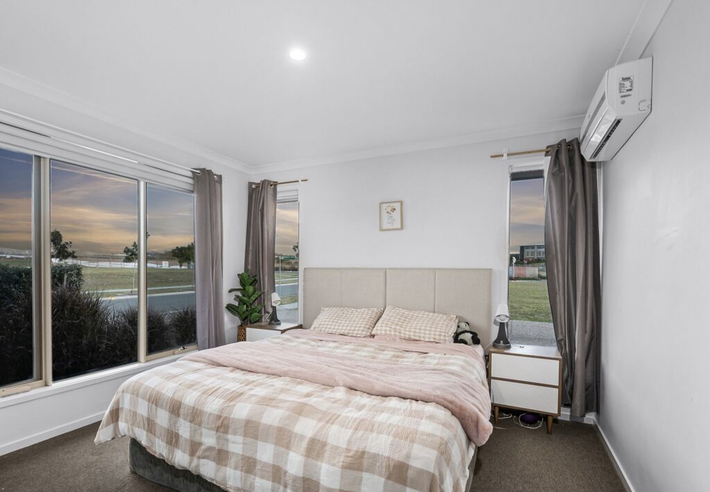 6 Abrahams Road, South Ripley, QLD 4306