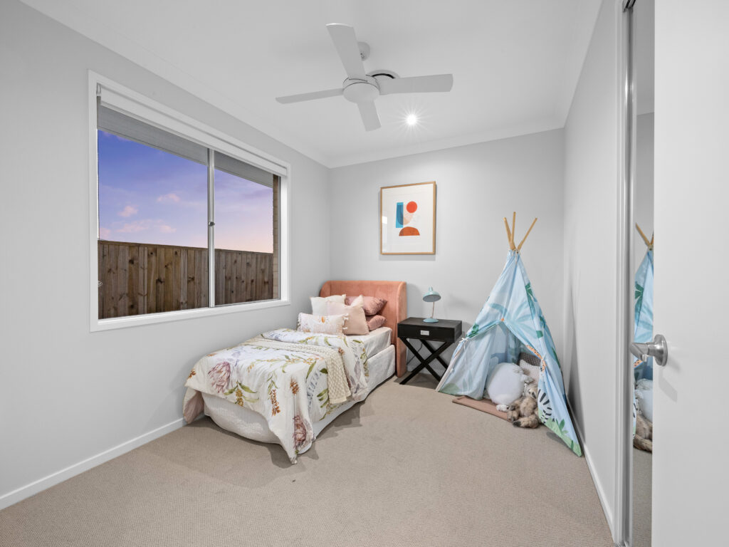 31 Lang Street, White Rock, QLD 4306
