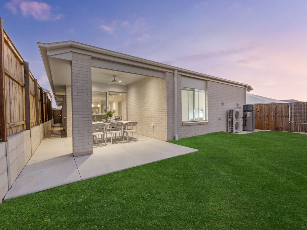 31 Lang Street, White Rock, QLD 4306