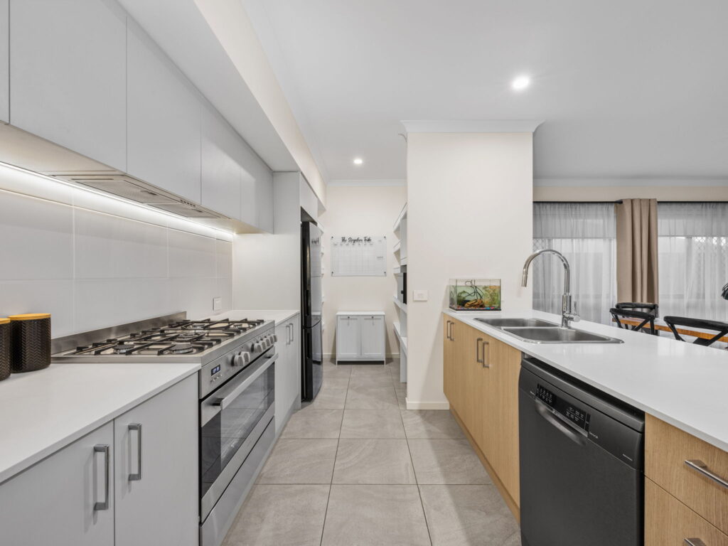 12 Brigginshaw Way, Ripley, QLD 4306
