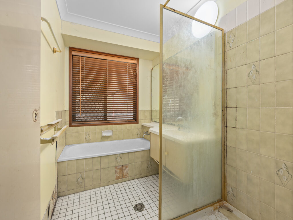 5 Gill Court, Bundamba, QLD 4304