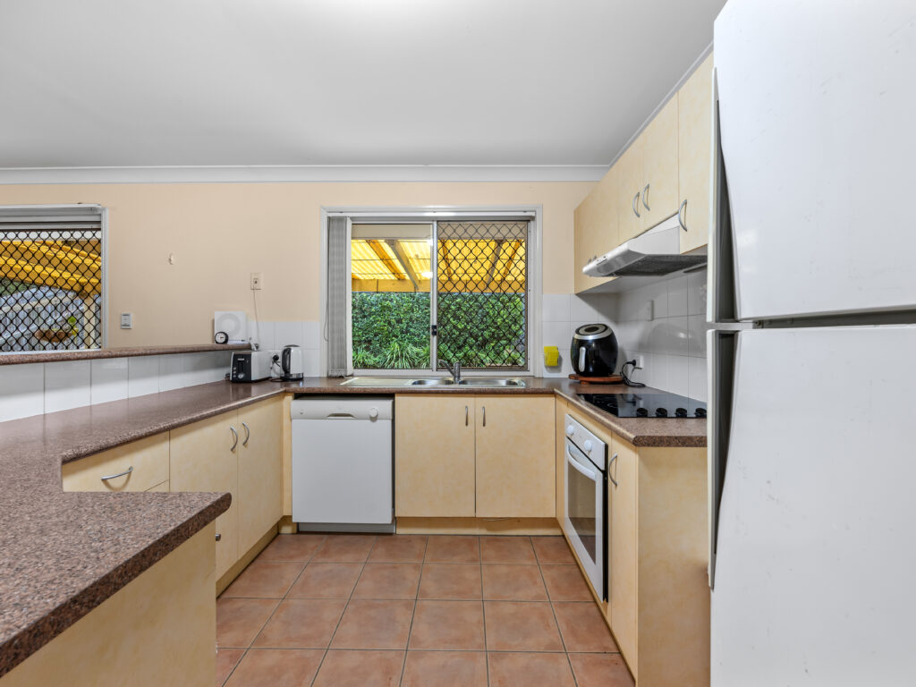 59 Lakeview Drive, Deebing Heights, QLD 4306