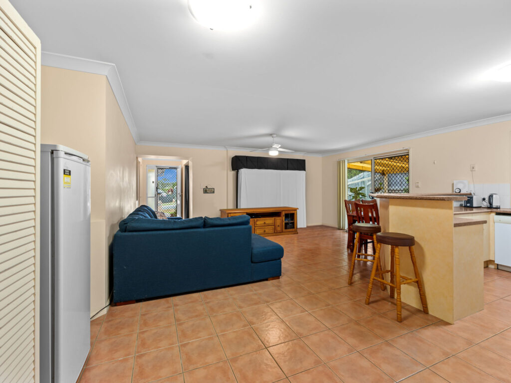59 Lakeview Drive, Deebing Heights, QLD 4306