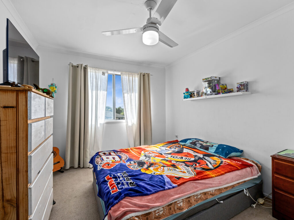 35 Petaine Street, Raceview, QLD 4305