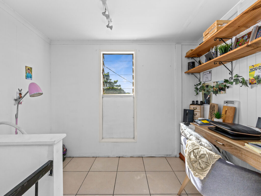 35 Petaine Street, Raceview, QLD 4305