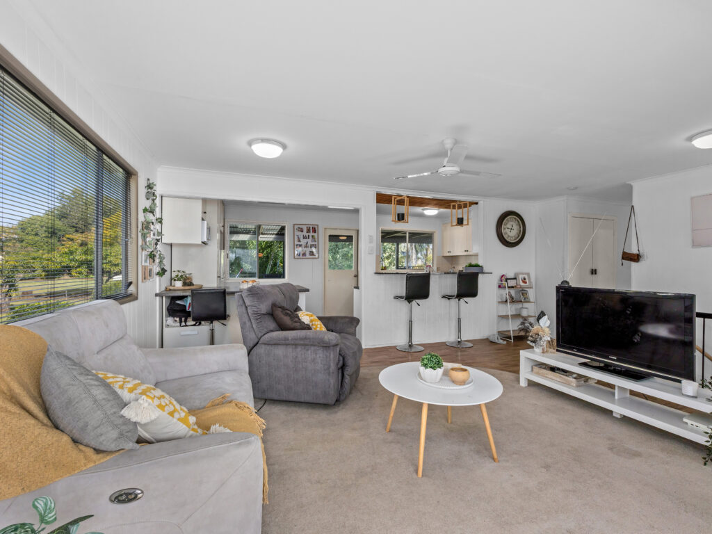 35 Petaine Street, Raceview, QLD 4305