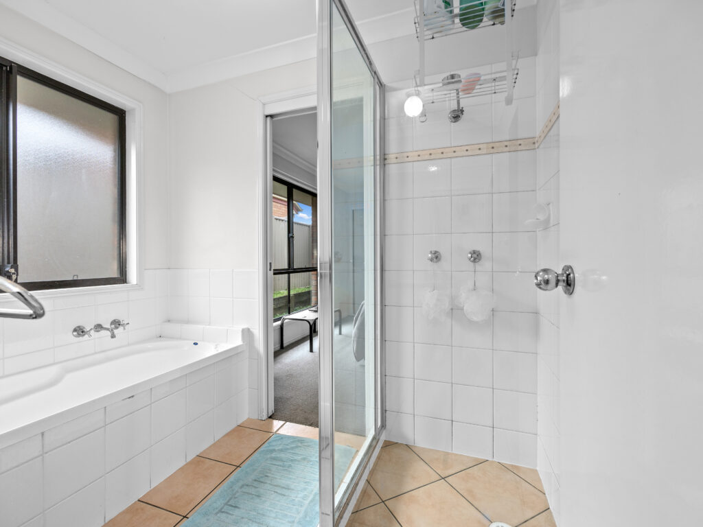 12 Sarah Place, Raceview, QLD 4305