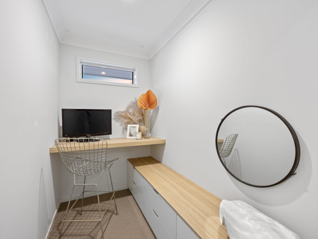 11 Ruiz Court, Augustine Heights, QLD 4300