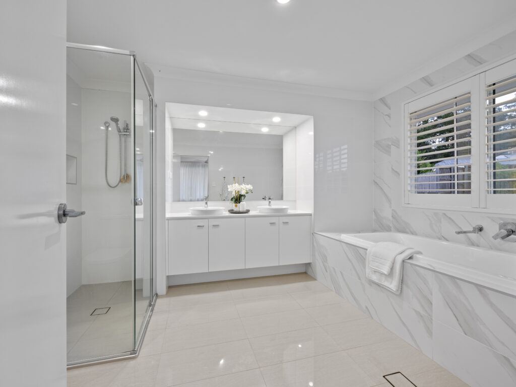 11 Ruiz Court, Augustine Heights, QLD 4300