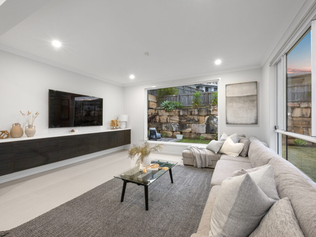 11 Ruiz Court, Augustine Heights, QLD 4300