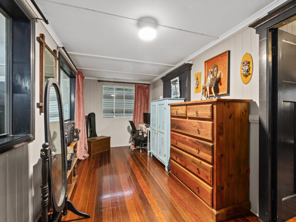 20 Merrell Street, East Ipswich, QLD 4305