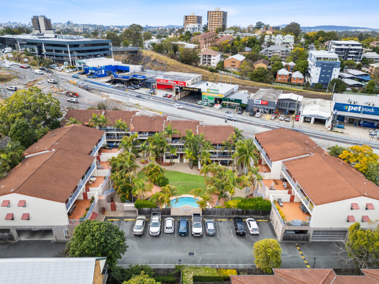 33/2 Waverley Road, Taringa QLD 4068