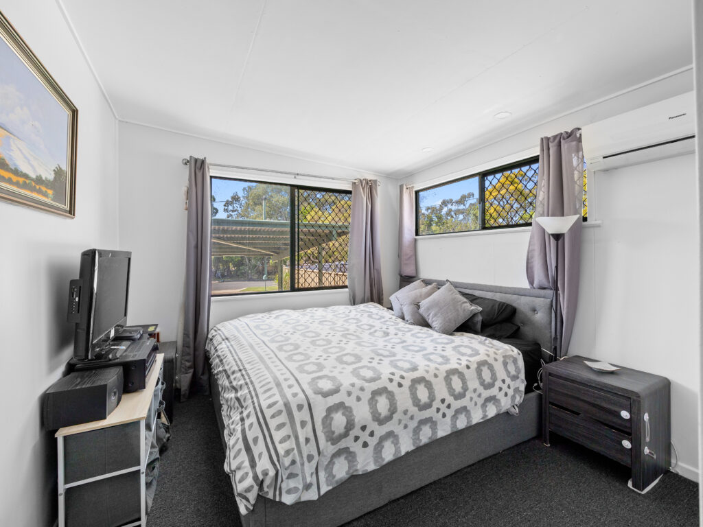 61 Siemons Street, One Mile, QLD 4305