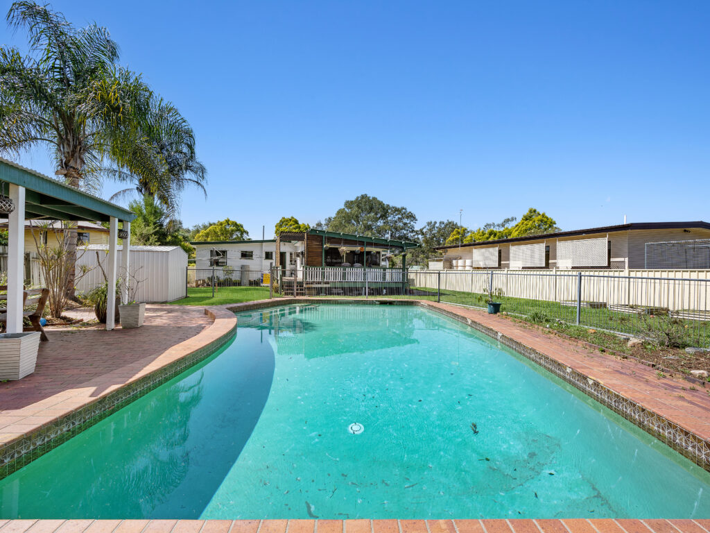 61 Siemons Street, One Mile, QLD 4305