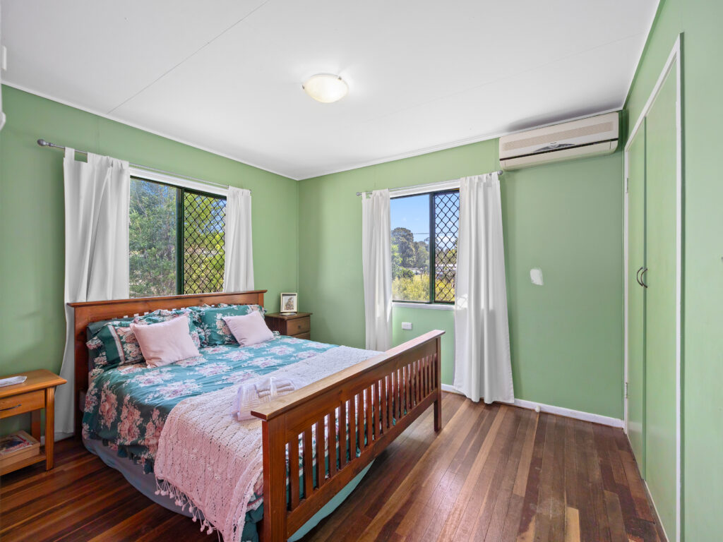 61 Siemons Street, One Mile, QLD 4305