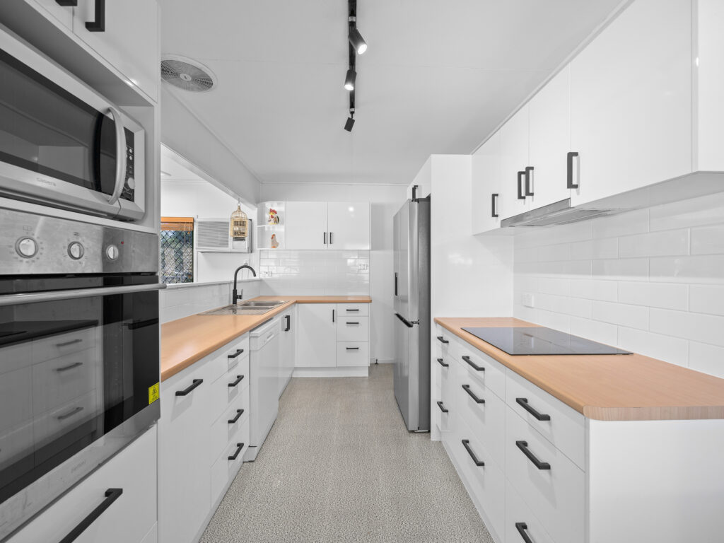 61 Siemons Street, One Mile, QLD 4305