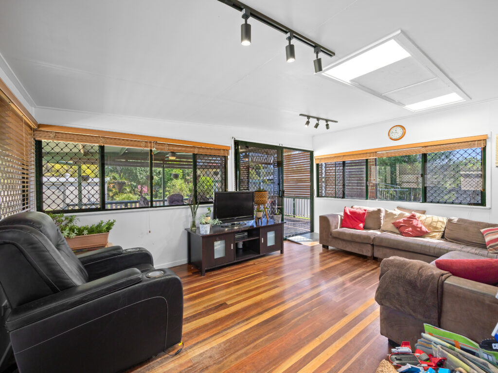 61 Siemons Street, One Mile, QLD 4305