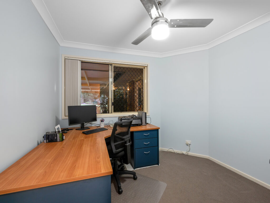 1 Carlock Promenade, Karalee, QLD 4306