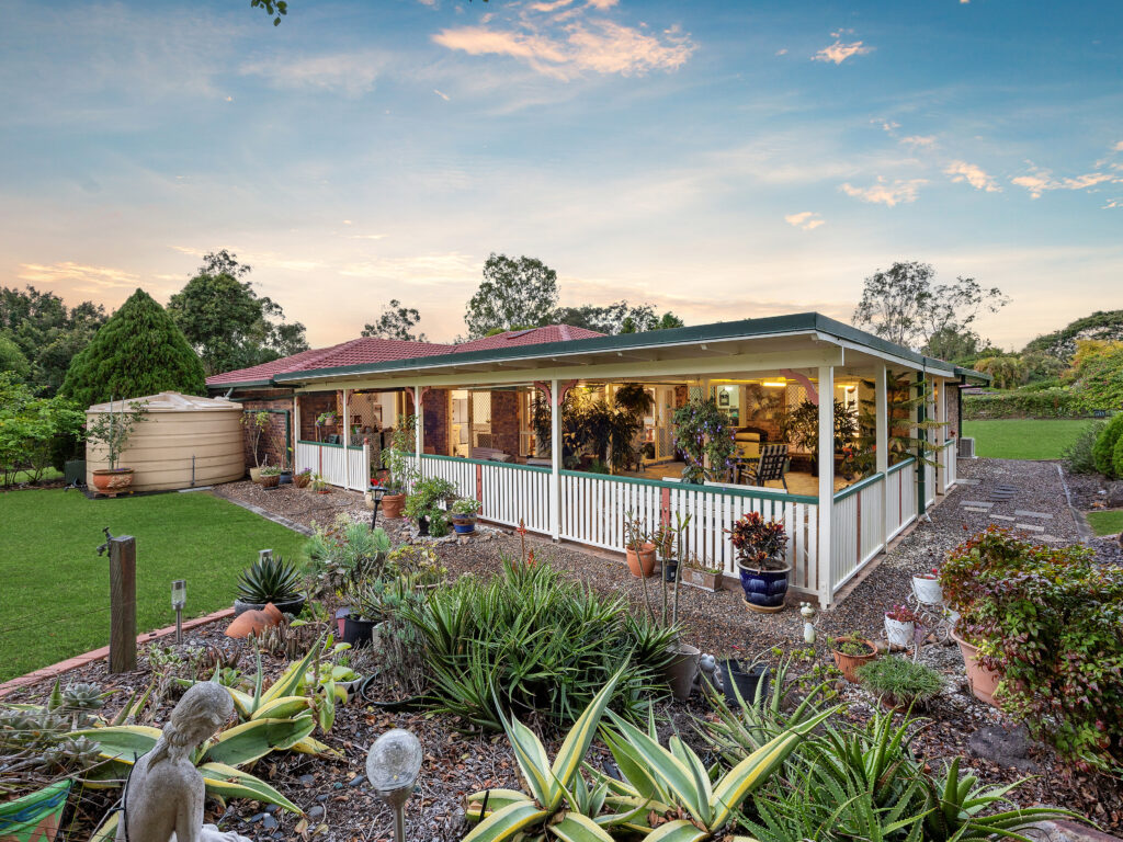 1 Carlock Promenade, Karalee, QLD 4306