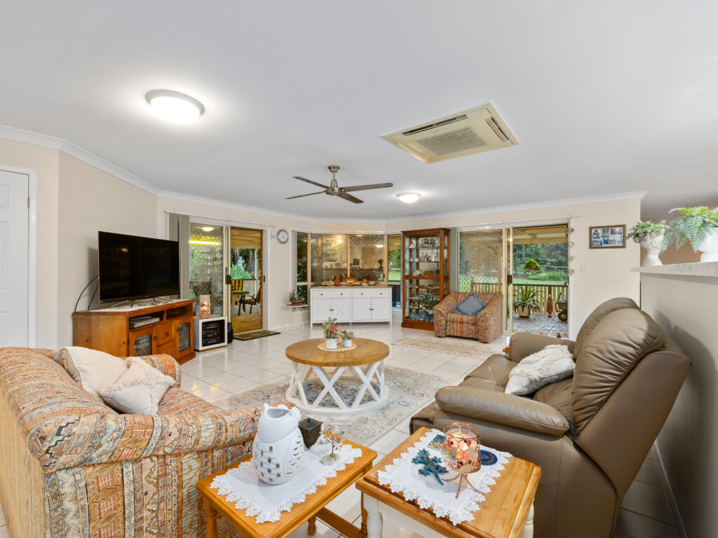 1 Carlock Promenade, Karalee, QLD 4306