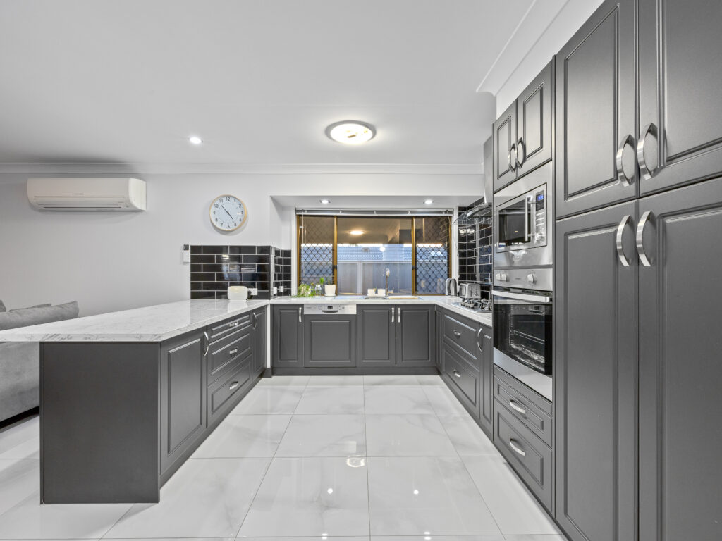 11 Scotts Road, Ripley, QLD 4306