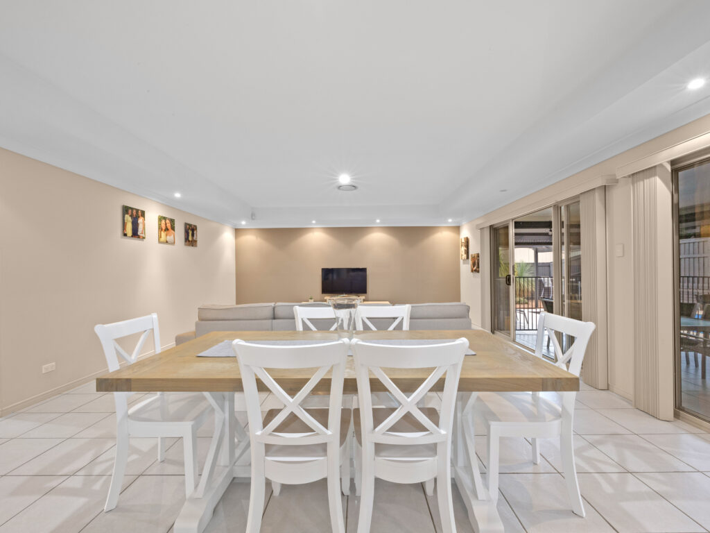 4 Mcdermott Street, Augustine Heights, QLD 4300