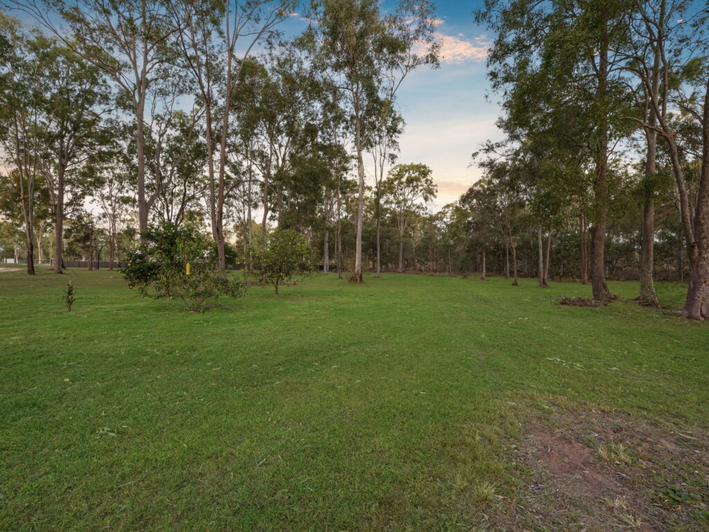 24 Heritage Drive, Adare, QLD 4343